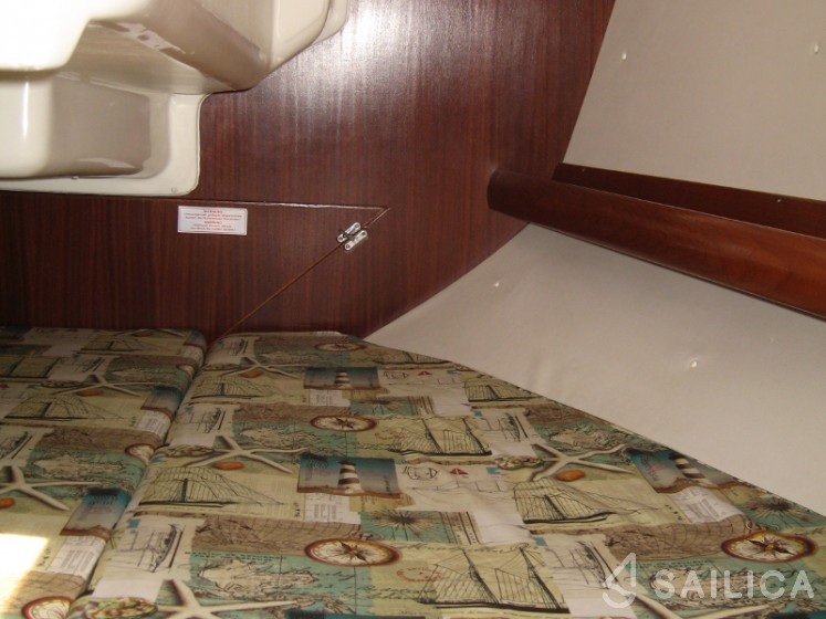Bavaria 32 - Yacht Charter Sailica