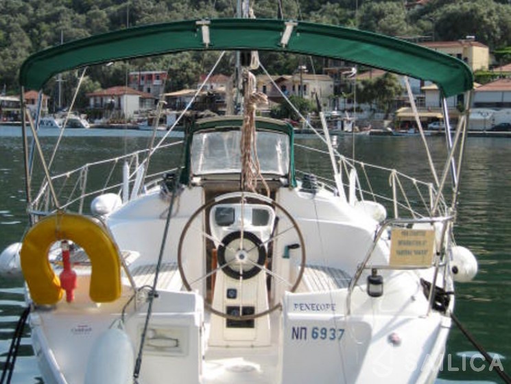 Bavaria 32 - Yacht Charter Sailica