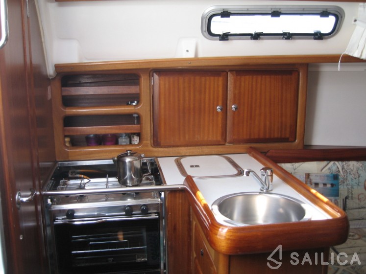 Bavaria 32 - Yacht Charter Sailica