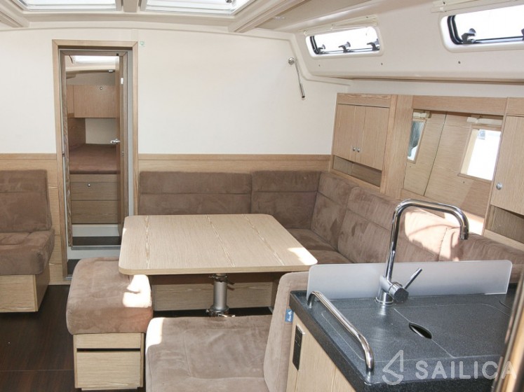 Hanse 455 - Yacht Charter Sailica
