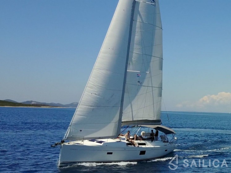 Hanse 455 - Yacht Charter Sailica