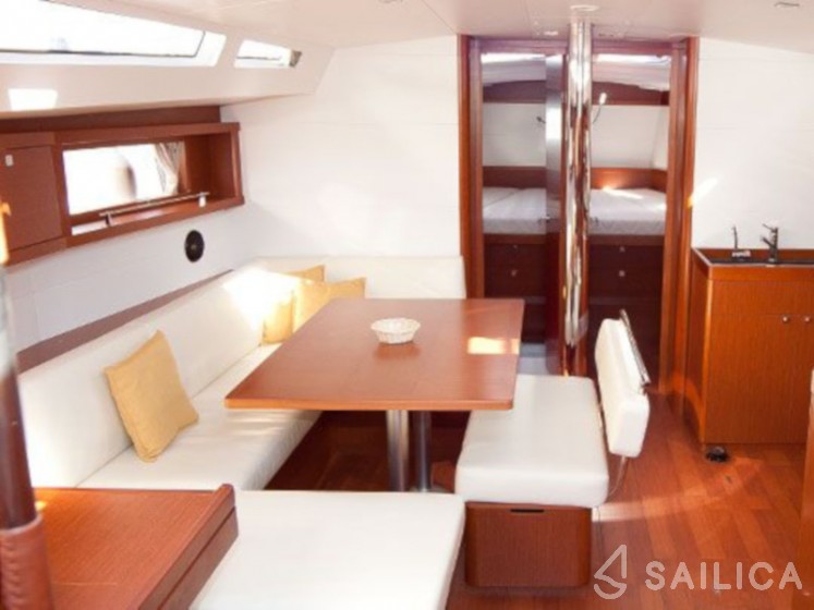 Oceanis 48 - Yacht Charter Sailica