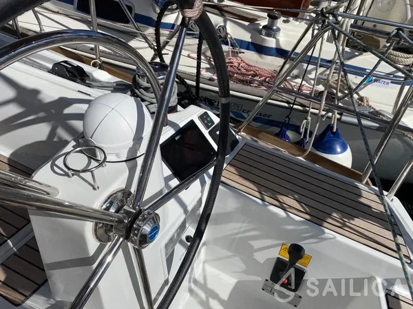 Sun Odyssey 519 - Yacht Charter Sailica