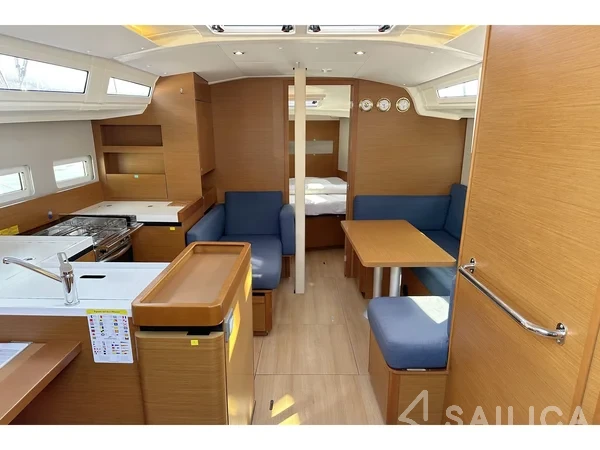 Sun Odyssey 410 - Yacht Charter Sailica