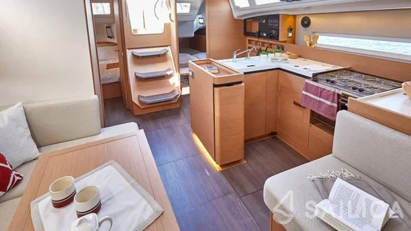 Sun Odyssey 410 - Yacht Charter Sailica