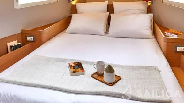 Sun Odyssey 410 - Yacht Charter Sailica