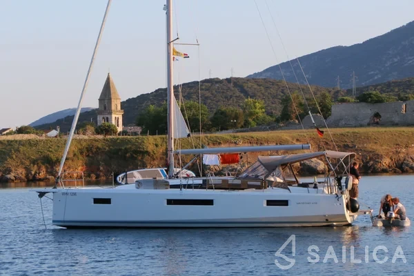 Sun Odyssey 410 - Yacht Charter Sailica
