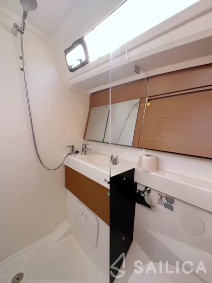 Sun Odyssey 410 - Yacht Charter Sailica