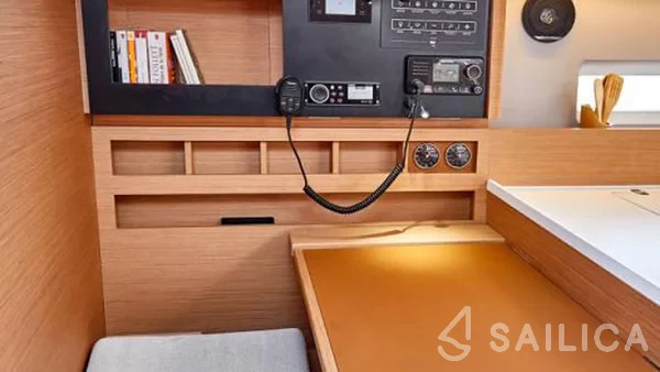Sun Odyssey 410 - Yacht Charter Sailica