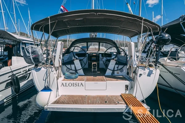 Hanse 418 - Yacht Charter Sailica