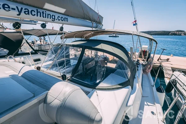 Hanse 418 - Yacht Charter Sailica