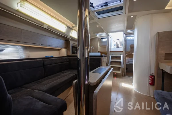 Hanse 418 - Yacht Charter Sailica