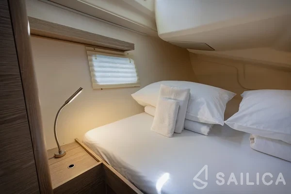 Hanse 418 - Yacht Charter Sailica