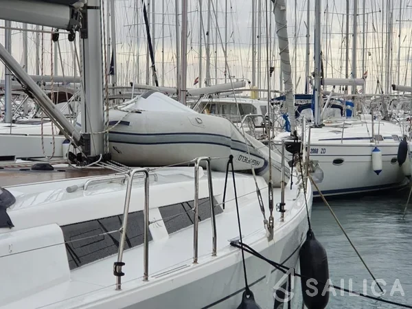 Hanse 418 - Yacht Charter Sailica