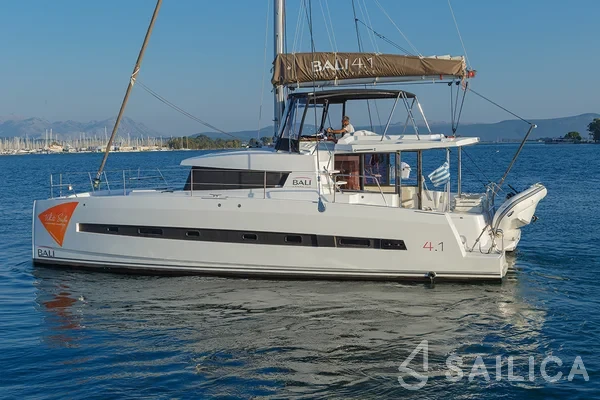 Bali 4.1 - Yacht Charter Sailica