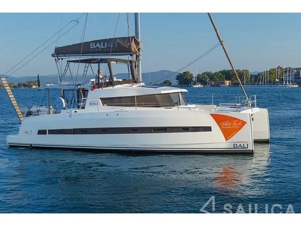Bali 4.1 - Yacht Charter Sailica