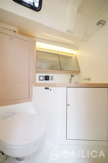 Oceanis 46.1 - Yacht Charter Sailica