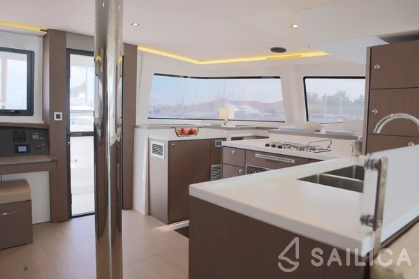 Bali 4.8  - Yacht Charter Sailica