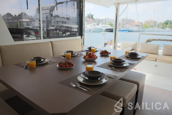 Bali 4.8  - Yacht Charter Sailica