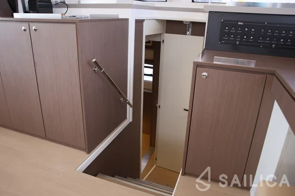 Bali 4.8  - Yacht Charter Sailica