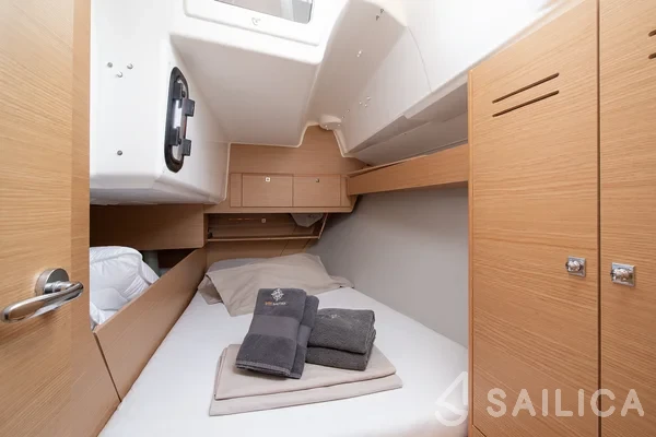 Dufour 360 GL - Yacht Charter Sailica