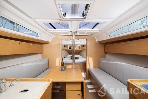 Dufour 360 GL - Yacht Charter Sailica