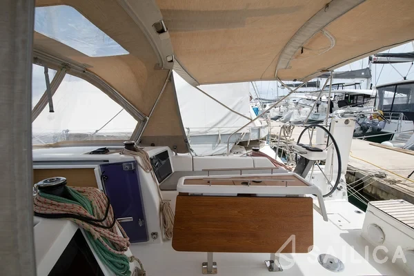 Dufour 360 GL - Yacht Charter Sailica