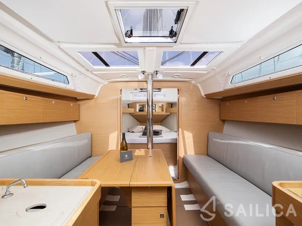 Dufour 360 GL - Yacht Charter Sailica