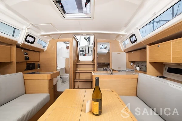 Dufour 360 GL - Yacht Charter Sailica