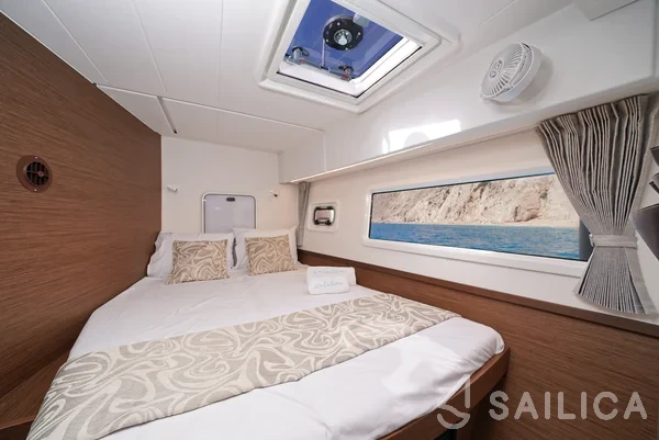 Lagoon 42 - Yacht Charter Sailica