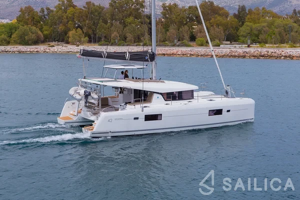 Lagoon 42 - Yacht Charter Sailica