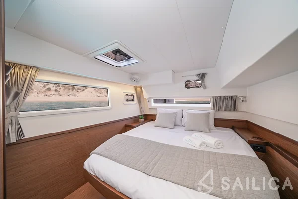 Lagoon 42 - Yacht Charter Sailica