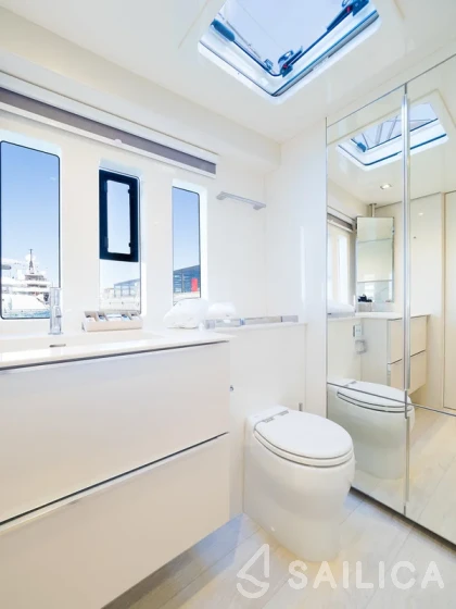 Sunreef 50 - Yacht Charter Sailica