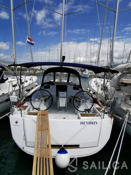 Sun Odyssey 419 - Yacht Charter Sailica