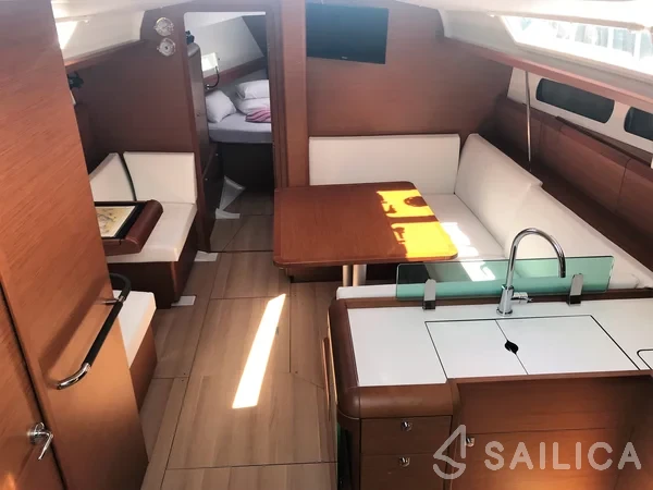 Sun Odyssey 419 - Yacht Charter Sailica