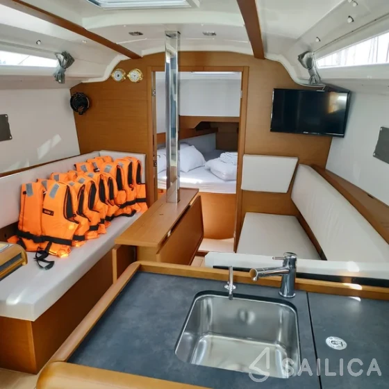 Sun Odyssey 349 - Yacht Charter Sailica