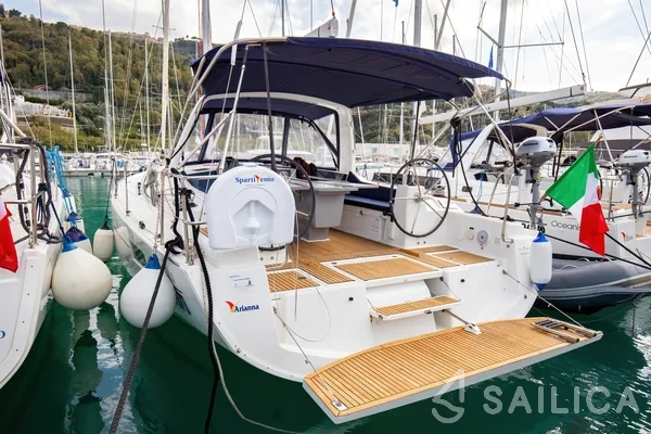 Oceanis 41.1 - Yacht Charter Sailica