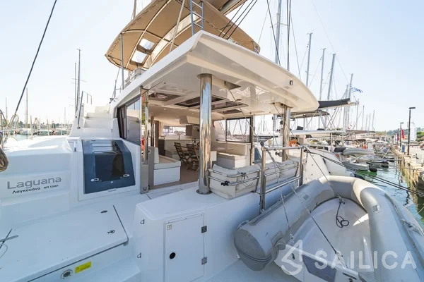 Bali 4.8  - Yacht Charter Sailica