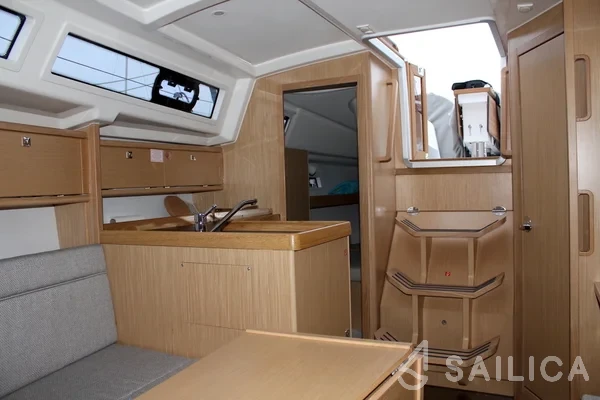Bavaria 34 Cruiser - Yacht Charter Sailica