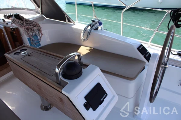 Bavaria 34 Cruiser - Yacht Charter Sailica
