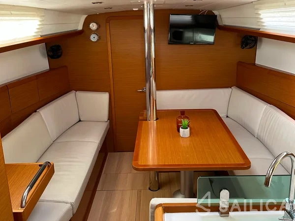 Sun Odyssey 389 - Yacht Charter Sailica