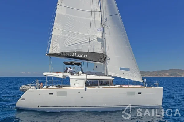 Lagoon 450  Flybridge - Yacht Charter Sailica