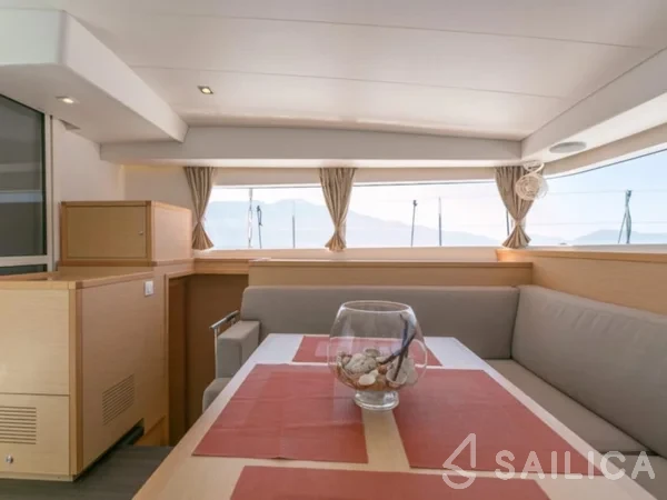 Lagoon 400 S2 - Yacht Charter Sailica