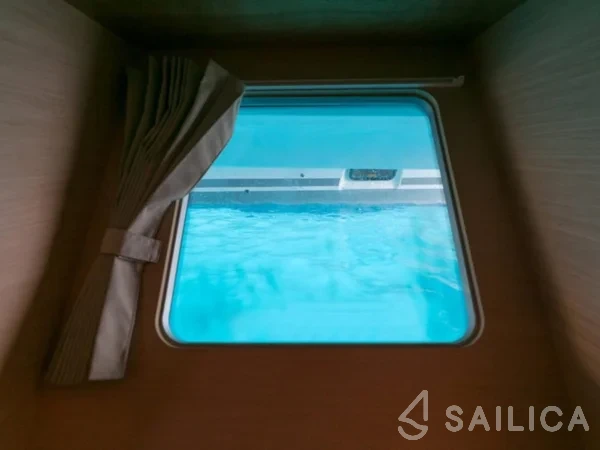 Lagoon 400 S2 - Yacht Charter Sailica