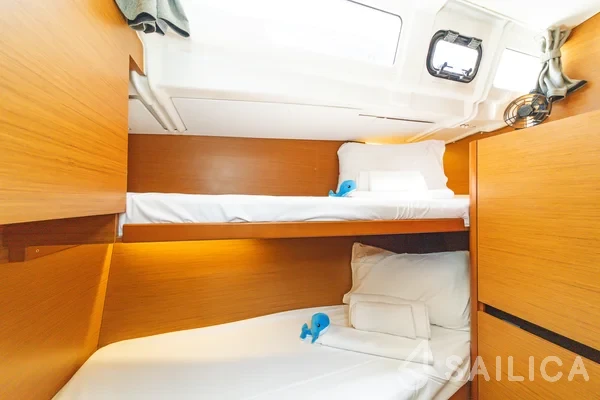 Sun Odyssey 490 - Yacht Charter Sailica
