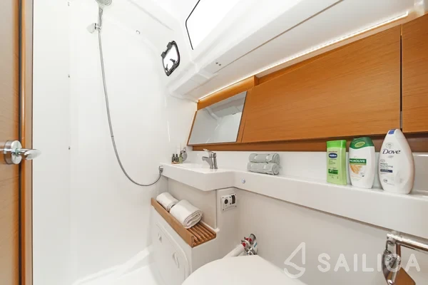 Sun Odyssey 490 - Yacht Charter Sailica