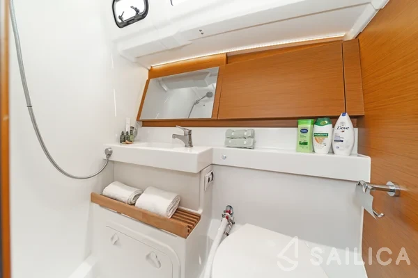 Sun Odyssey 490 - Yacht Charter Sailica