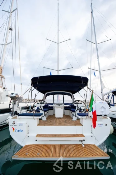 Oceanis 46.1 - Yacht Charter Sailica