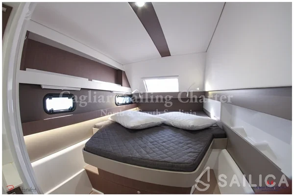 Bali 4.1 - Yacht Charter Sailica
