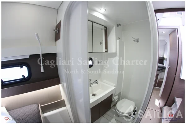 Bali 4.1 - Yacht Charter Sailica
